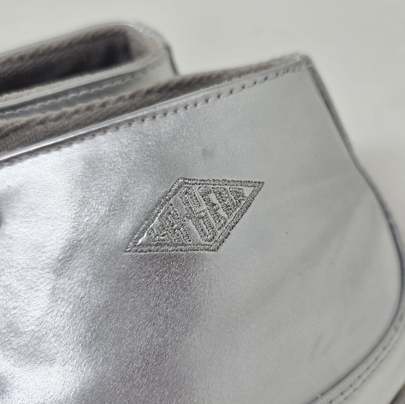 Vintage 1993 Silver Metallic LA Gear Sneakers 7 - Picture 7 of 11